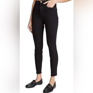 FRAME DENIM Ali High Rise Jean in black. Very comfy and stretchy - lightly worn